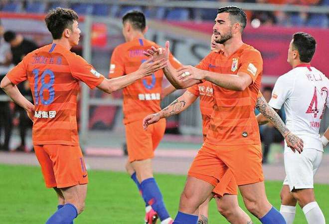 武汉队在主场击败河北华夏,保持不败 武汉队在主场击败河北华夏,保持不败